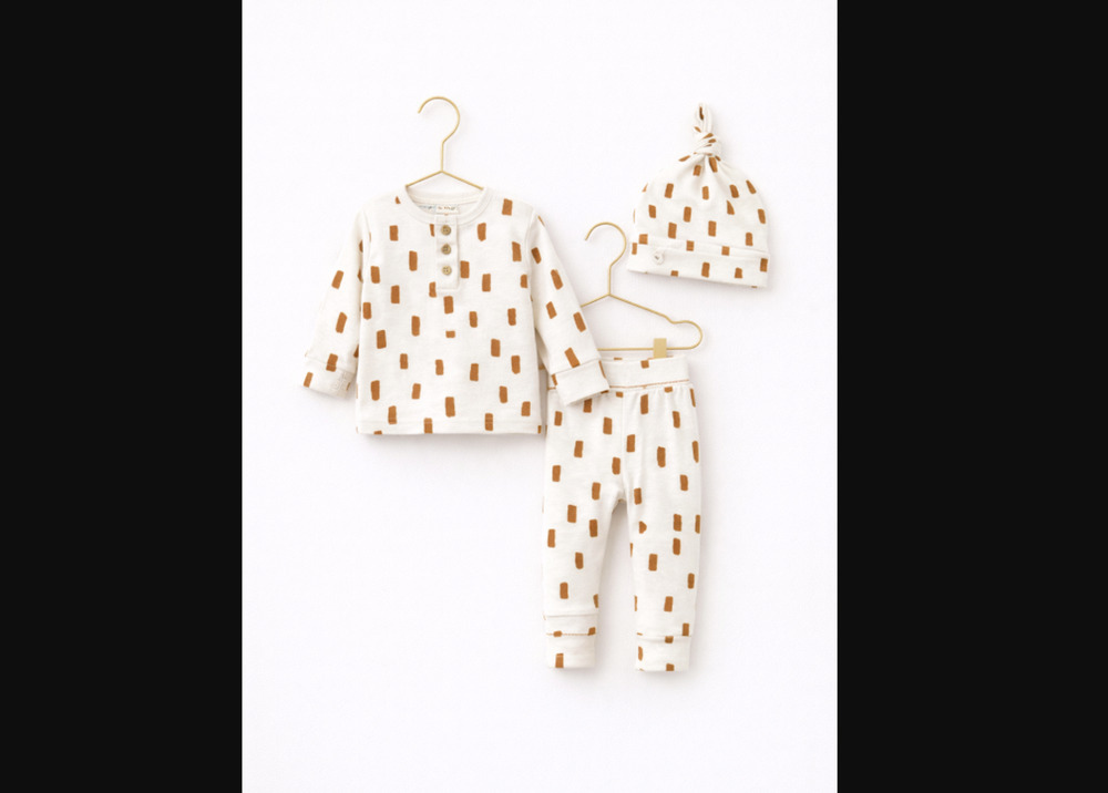 Lou Lou & Company Arlo Newborn 3pc Top Pants Hat NWT